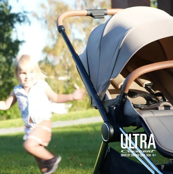 Crescent Ultra Sedačka so strieškou ku kočíku Crescent Ultra, šedá